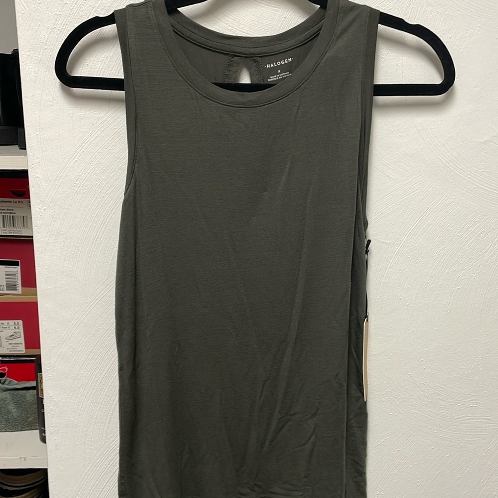 Halogen S grey keyhole vented tank